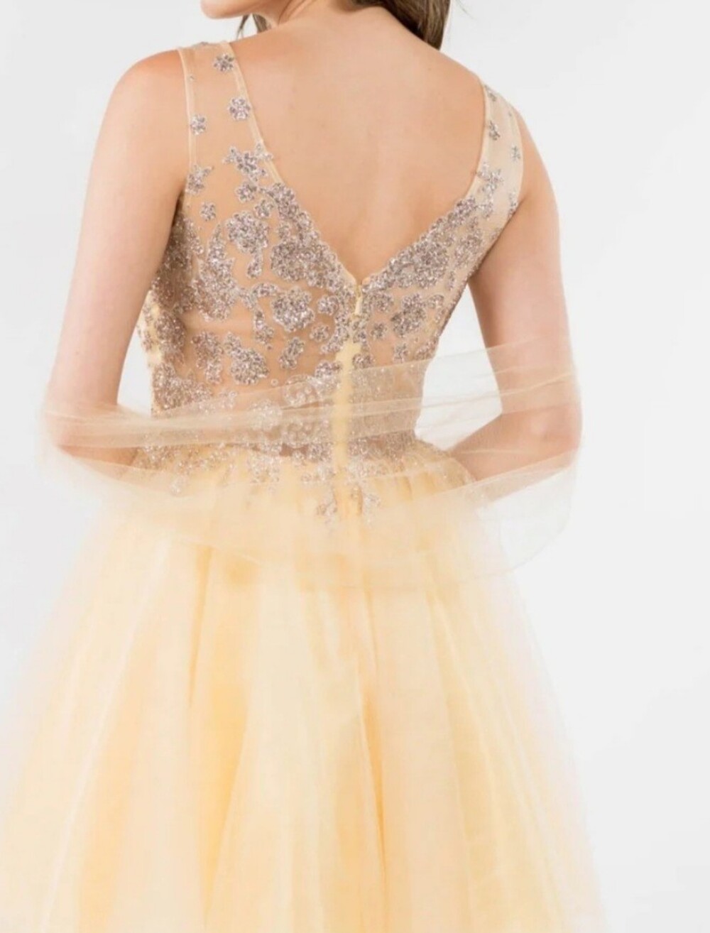 Formal Dress - Picture 3 of 7